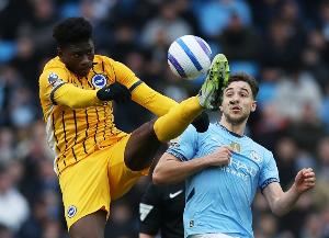 记者：布莱顿今夏坚决不卖巴莱巴，除非报价达1亿镑估值