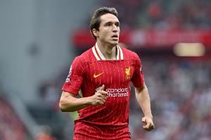 罗马诺：贝西克塔斯想租基耶萨但利物浦无意向，因此谈判没进展