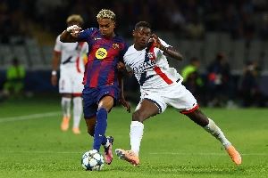 还会交手很多年😏门德斯两度对位亚马尔拿MVP 23岁身价7000万欧