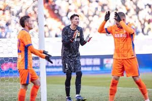 鲁媒：于金永近期出现肺炎症状，一直没有参加泰山训练