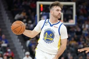 已震惊！斯潘塞谈垫底队太看重身体而非技巧 勇媒发表情包很无语