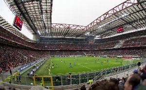 每年收入2500万!米体:多家企业争夺新圣西罗冠名权,估值2500万